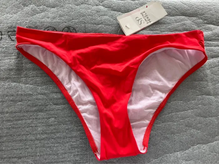 Bas maillot rouge Simone Pérèle neuf