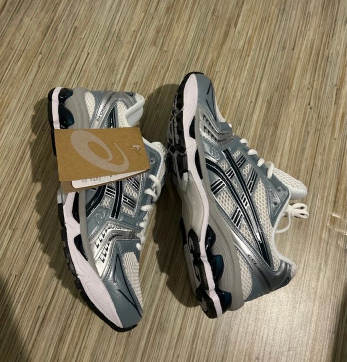 asics kayano