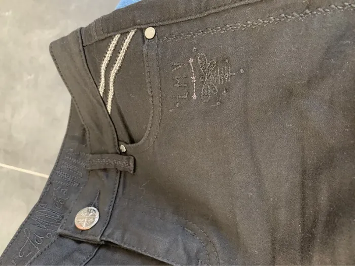 Pantalon noir - photo numéro 2