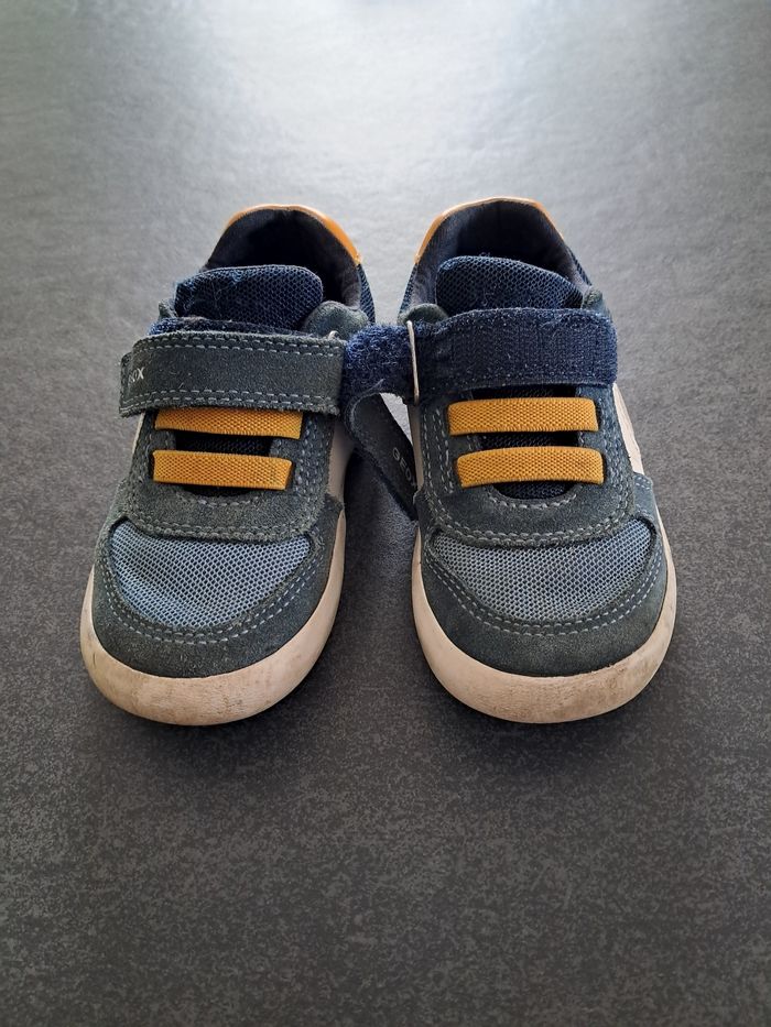 Chaussures Geox taille 23
