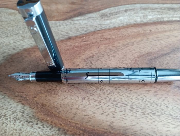 Stylo plume de collection : idée cadeau 🎄 - photo numéro 2