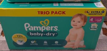 1 carton de couches Pampers  taille 4+