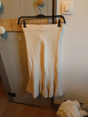 Jupe crème élastique