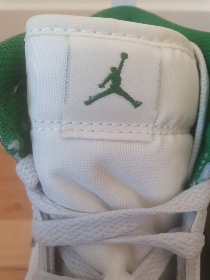 Nike Jordan 1 Mid(33.5) - photo numéro 6