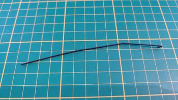 Tige de maintien du capot moteur 91-2 numéro 91 n°91 pièce détachée Citroën 2CV 2 CV Charleston 1/8