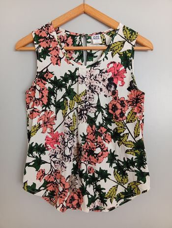 Débardeur à fleurs t38 
