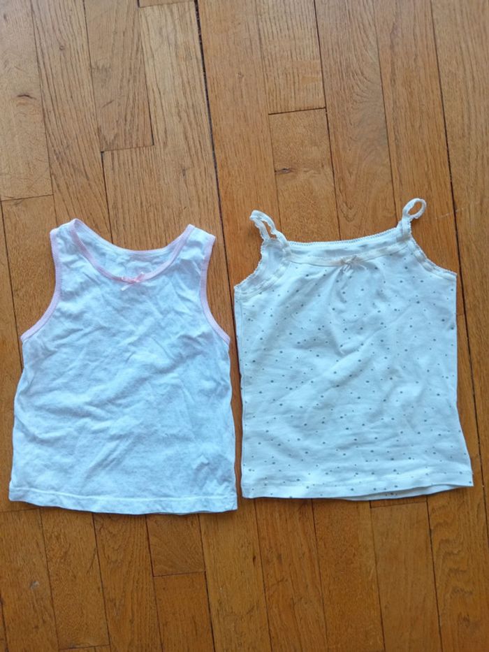 Lot 2 bodies débardeurs fille sans manches TAO 2 ans