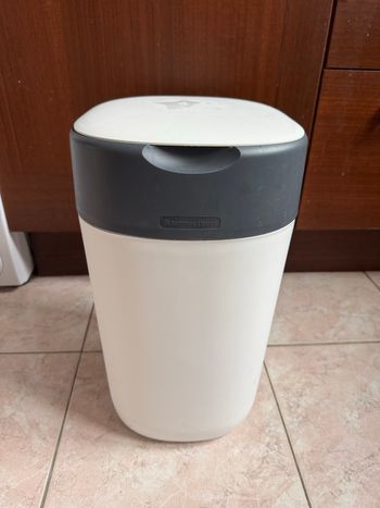 Poubelle Tommee Tippee