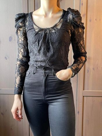Haut transparent en dentelle Morgan noir