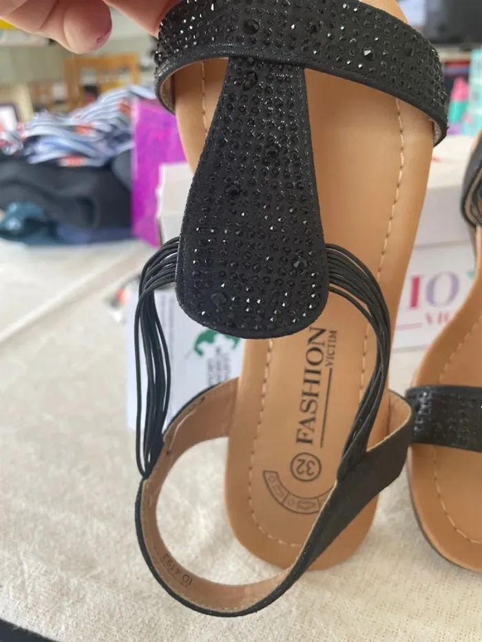 Sandales fashion victim 32 neuves - photo numéro 6