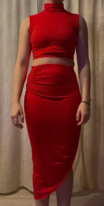 Ensemble rouge