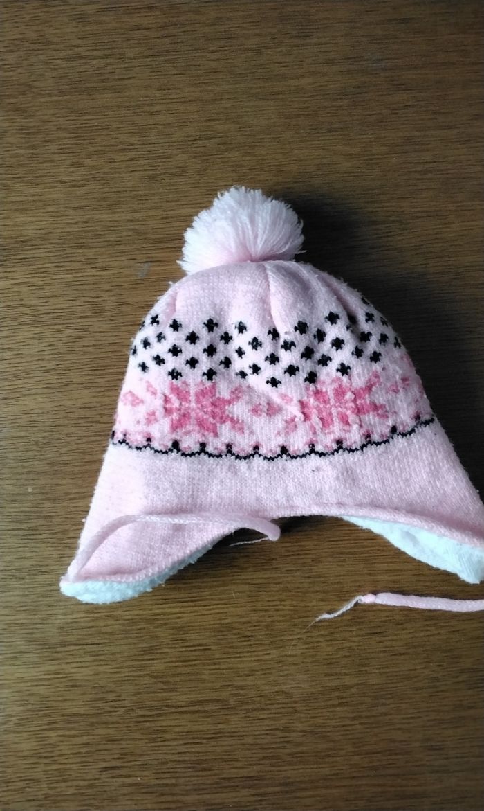 Bonnet , avec un pompon , rose avec divers motifs , 44 cm - photo numéro 2