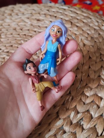 Lot de 2 figurines raya et le dragon