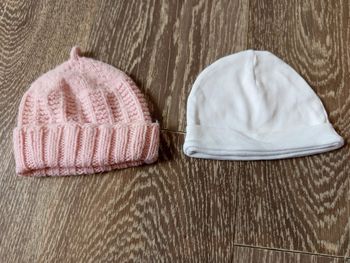Bonnet prématuré 00mois rose et blanc kiabi