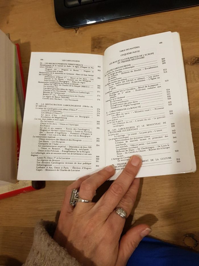 Les Carolingiens - Pierre Riché - photo numéro 7