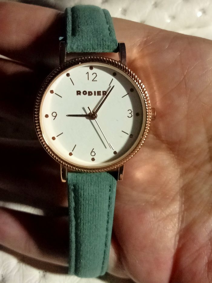 Montre , pour femme - photo numéro 3