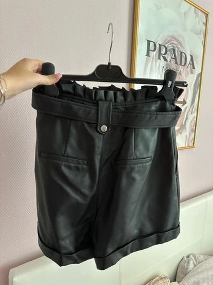 Lot short + jupe simili cuir neuf - photo numéro 3