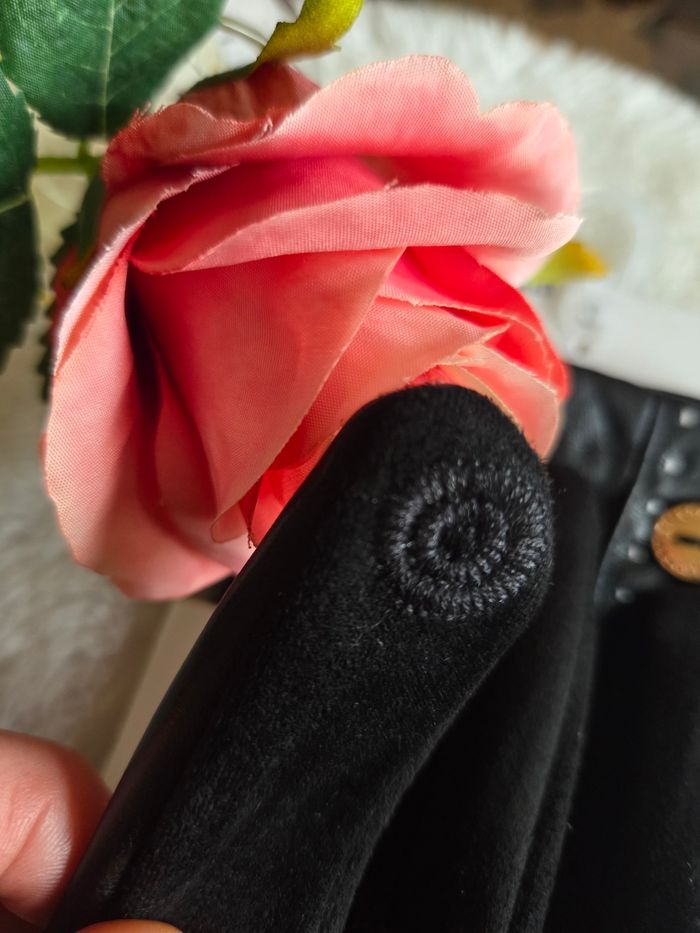 Gants tactiles neufs Manoukian - photo numéro 2