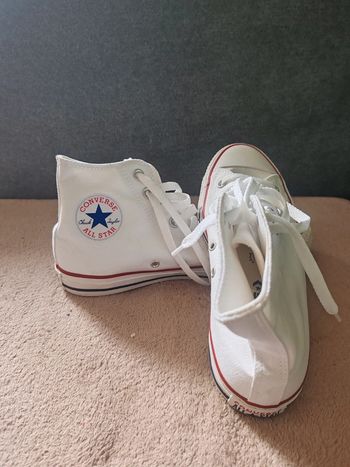 Converse blanche