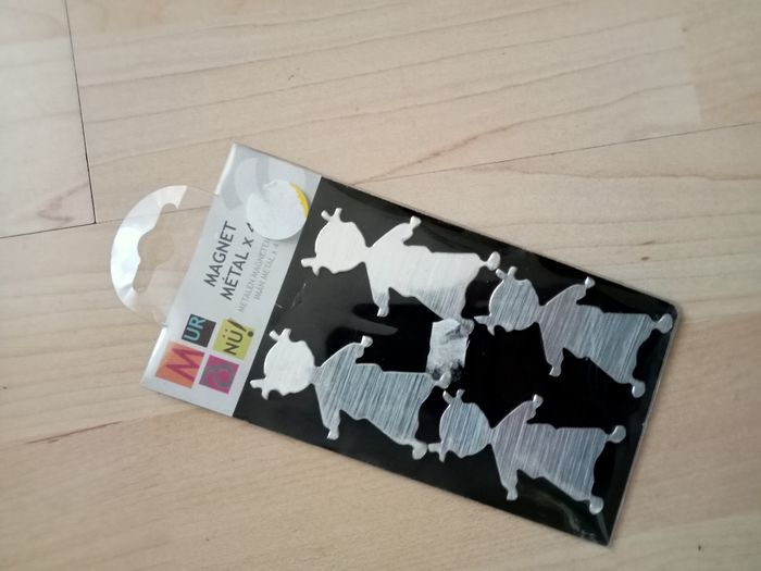 Lot de 4 magnet silhouette enfant fille - photo numéro 6