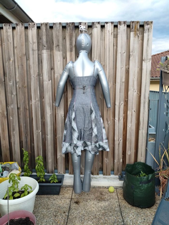 Robe grise - photo numéro 2