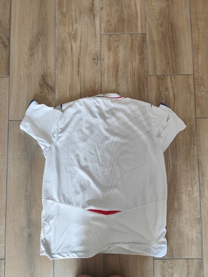 Maillot vintage authentique Olympique Lyonnais en bon état - photo numéro 2