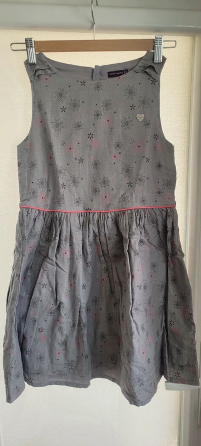 Belle robe printanière