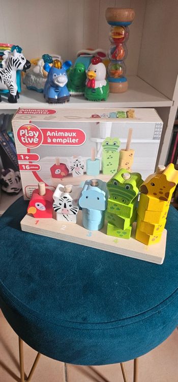 Animaux en bois à empiler Playtive