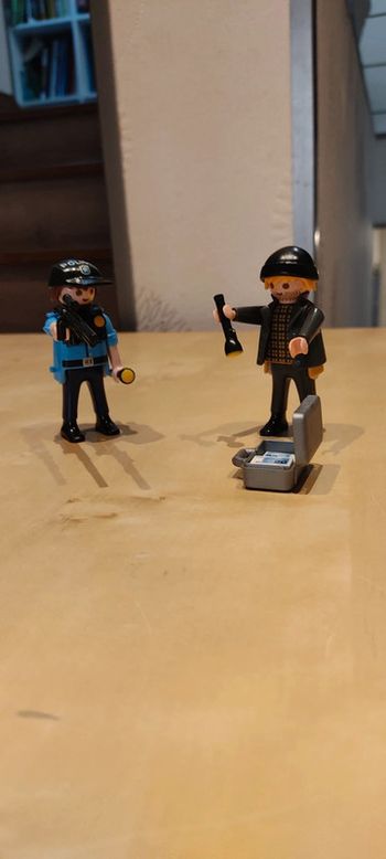 Playmobil policier et voleur