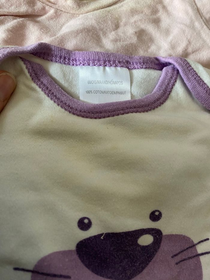 Lot 51 vêtements fille T6 mois - photo numéro 3