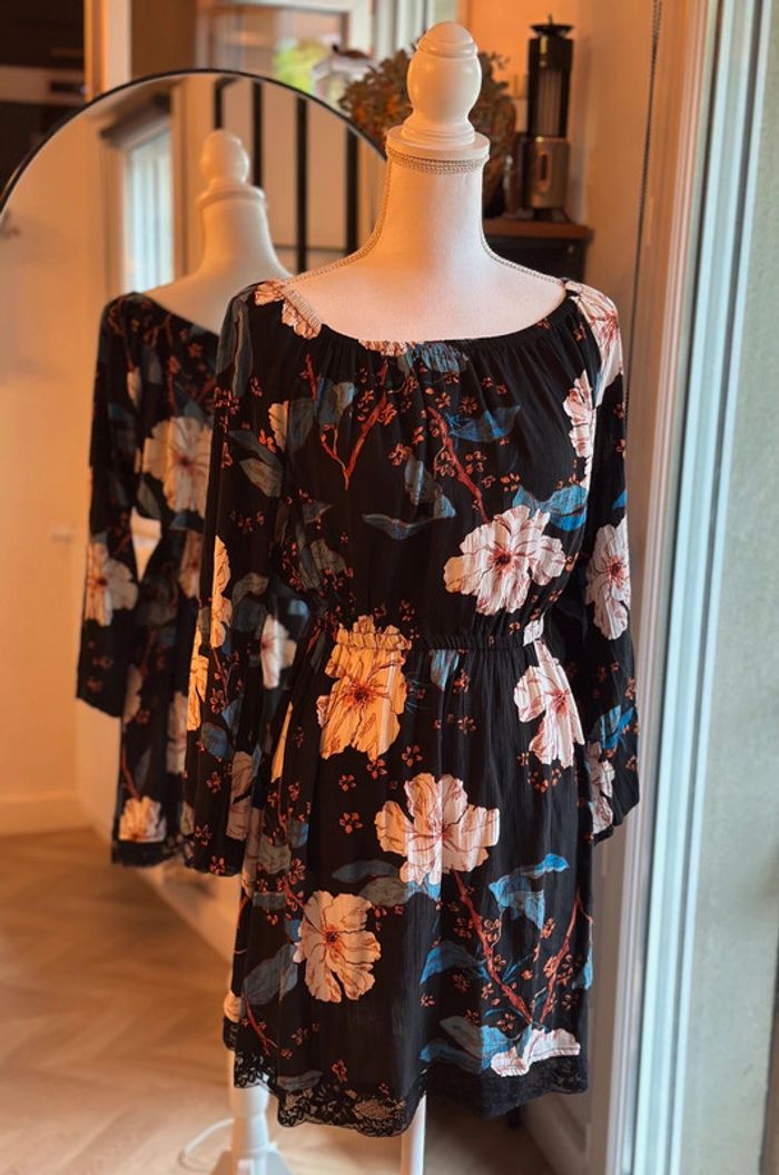 Robe d’été à fleurs Billabong taille 36