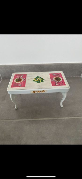 Jouet accessoires table poupée