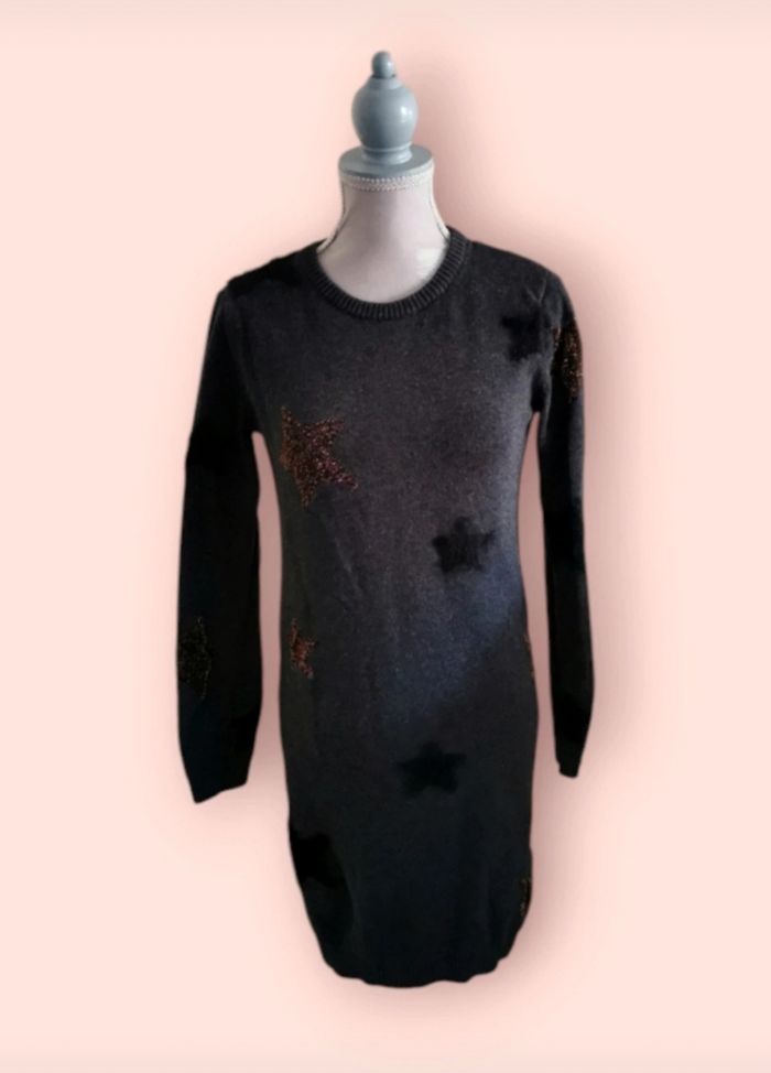 Robe pull gris chiné étoiles à paillettes bronze et étoiles fourrures noires gémo taille 10 ans