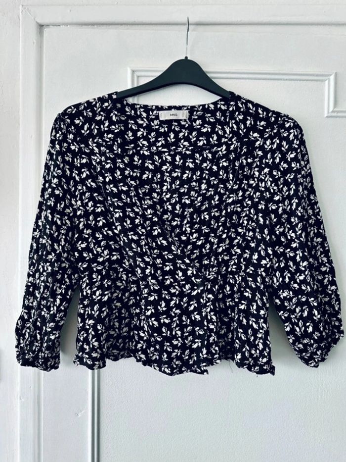 Blouse courte manches 3/4 fleurie noir blanc taille M Mango
