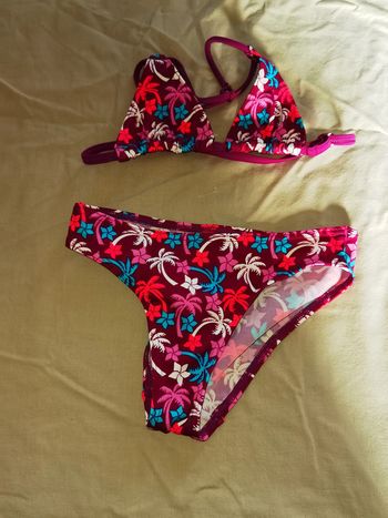 D1747 - maillot de bain 2 pièces en taille 10 ans