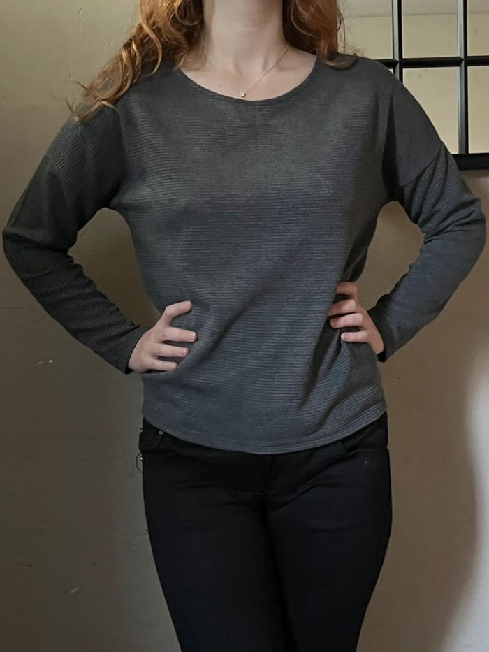 Haut ample gris à manches longues - photo numéro 2