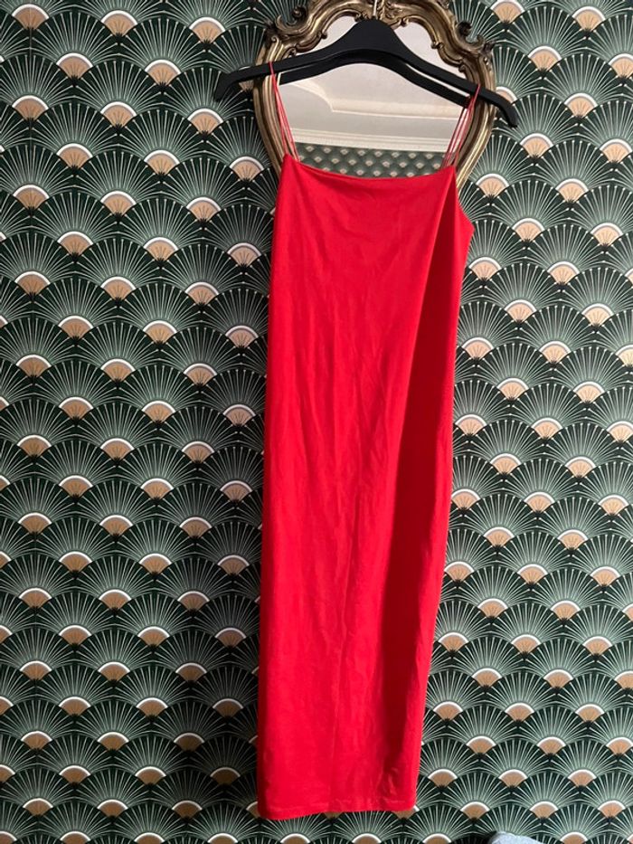 Robe rouge longue moulante Zara taille L extensible - photo numéro 2