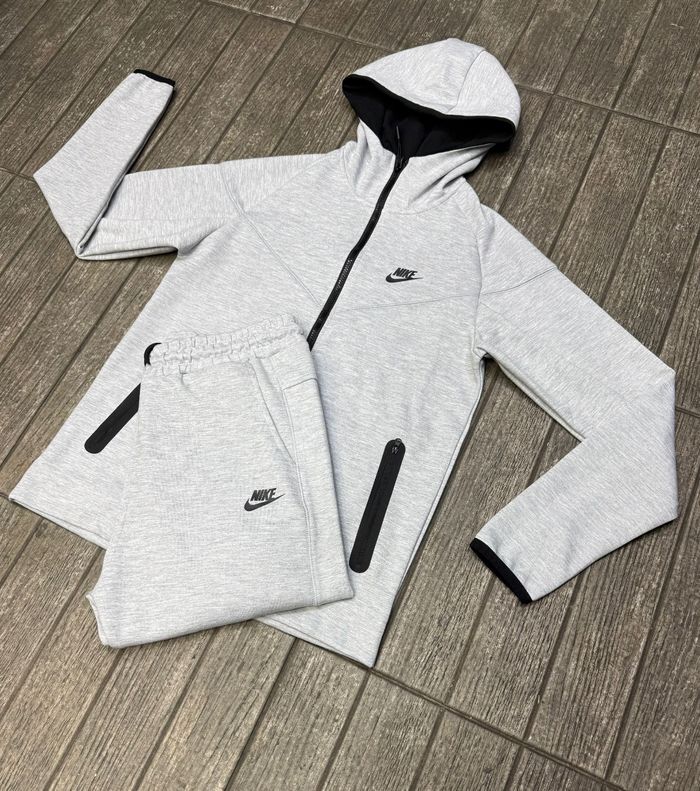 Nike tech - photo numéro 5