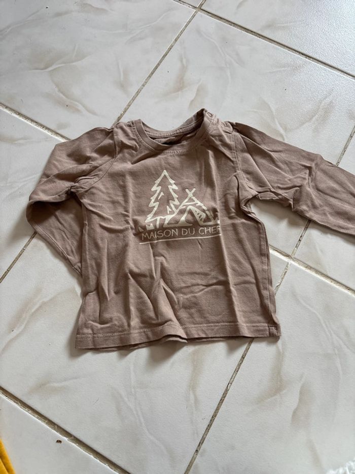 T-shirt
