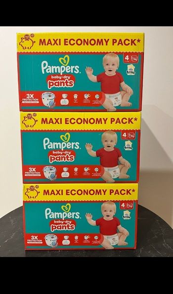 Lot de 3 Pampers Baby-Dry Pants
Taille 4
