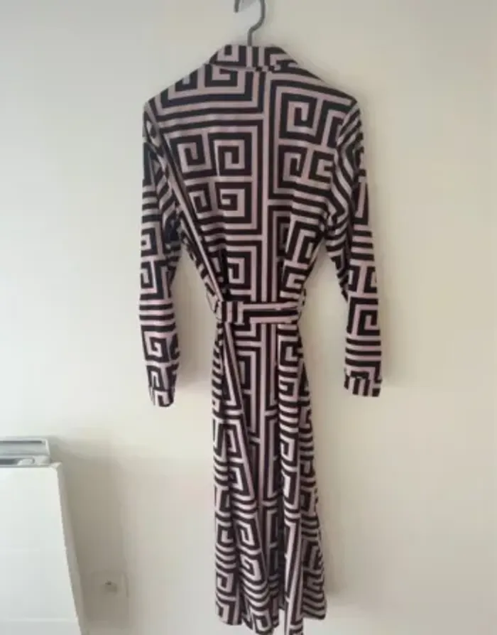 Robe longue à manches - photo numéro 2