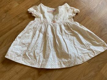 Robe fleurie, 6 mois, tbe