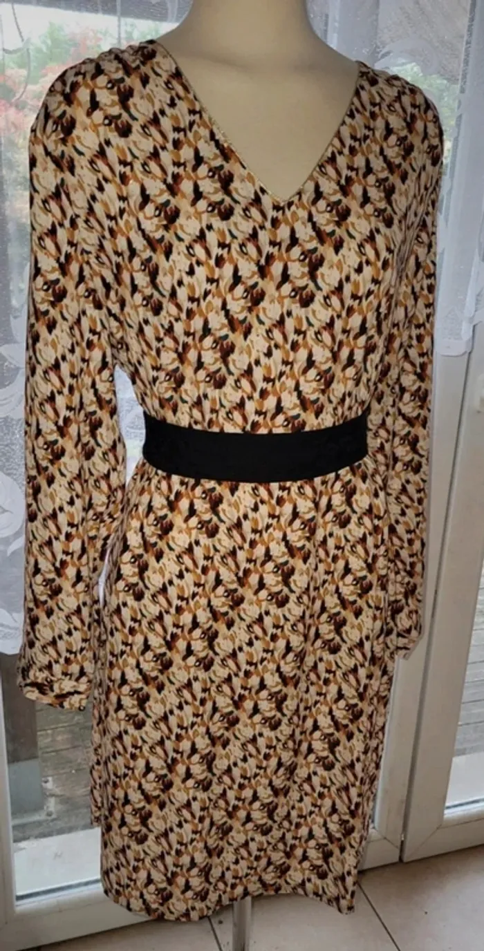 Robe longue à motifs - Élégance et féminité - photo numéro 2