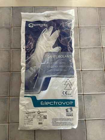Gants isolants pour électricien
