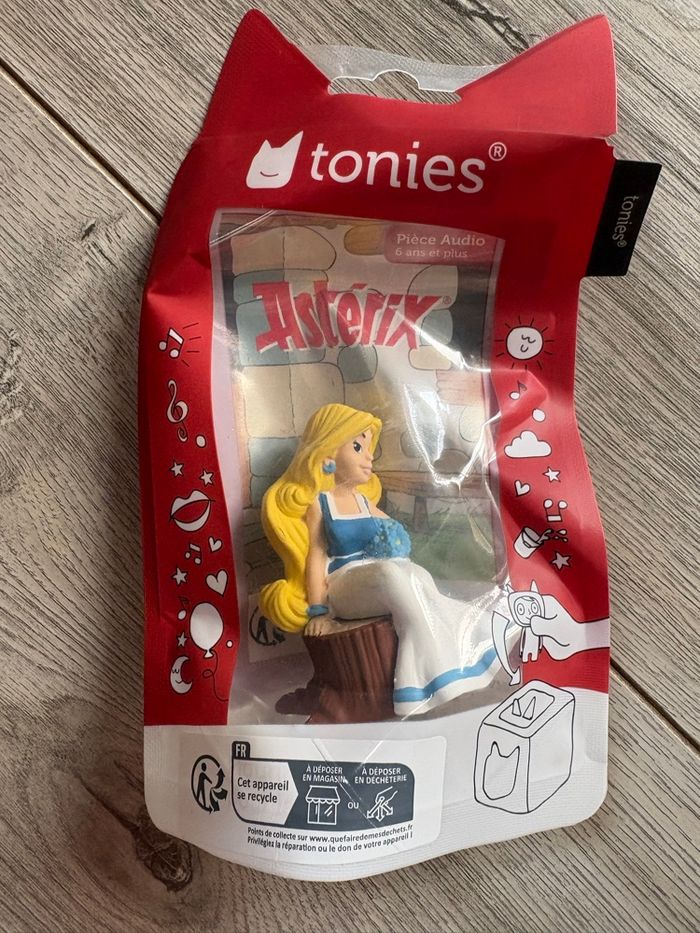 Neuf tonies m’affalai asterix