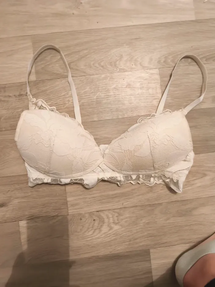 Soutien gorge blanc dentelle marque gemo 95C