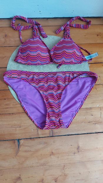 Maillot de bain 2 pièces violet- motif rayures/ collection U taille XXL/44
