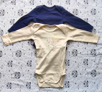 Lot de bodies ML taille 12 mois