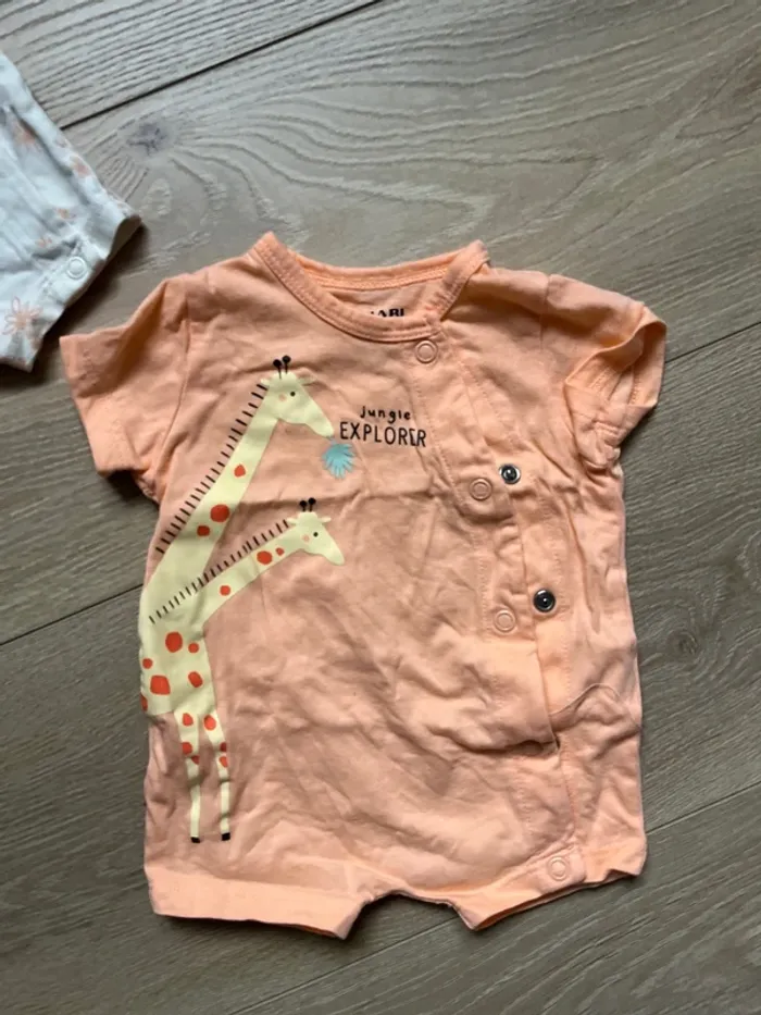 Lot de combi taille 0 - photo numéro 2