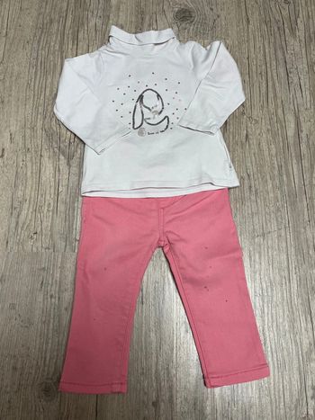 Ensemble pantalon + teeshirt manches longues taille 9 mois